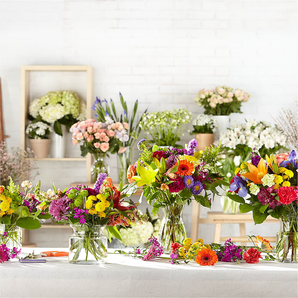 Bold & Bright – A Florist Original – Distinctive Design Studio Llc, Ham Lake MN