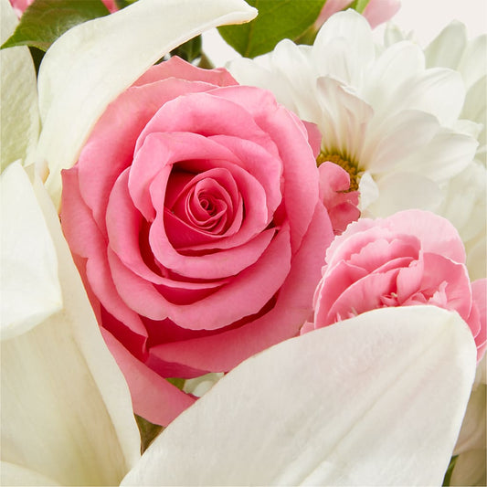 Whispers of Comfort Bouquet – Distinctive Design Studio Llc, Ham Lake MN