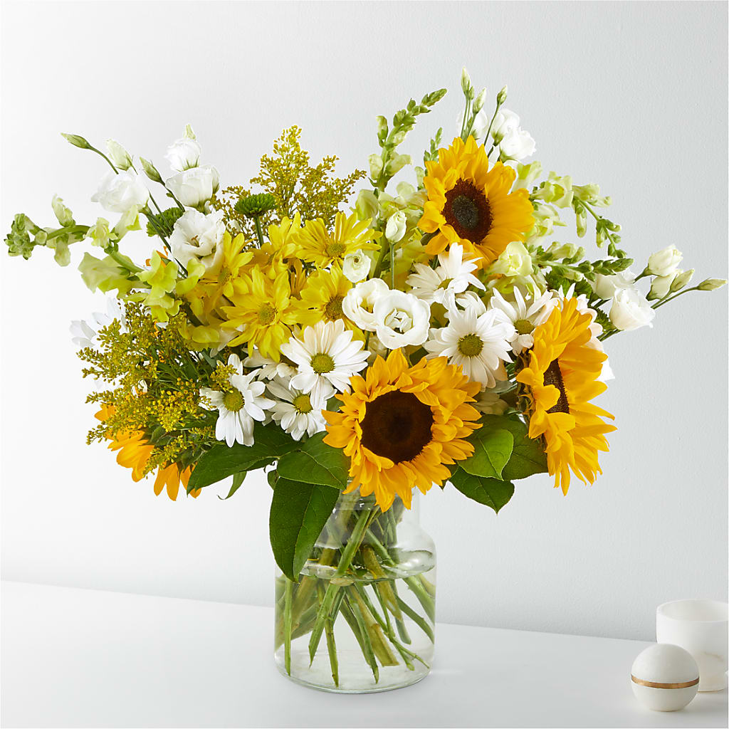 Hello Sunshine Bouquet – Distinctive Design Studio Llc, Ham Lake MN