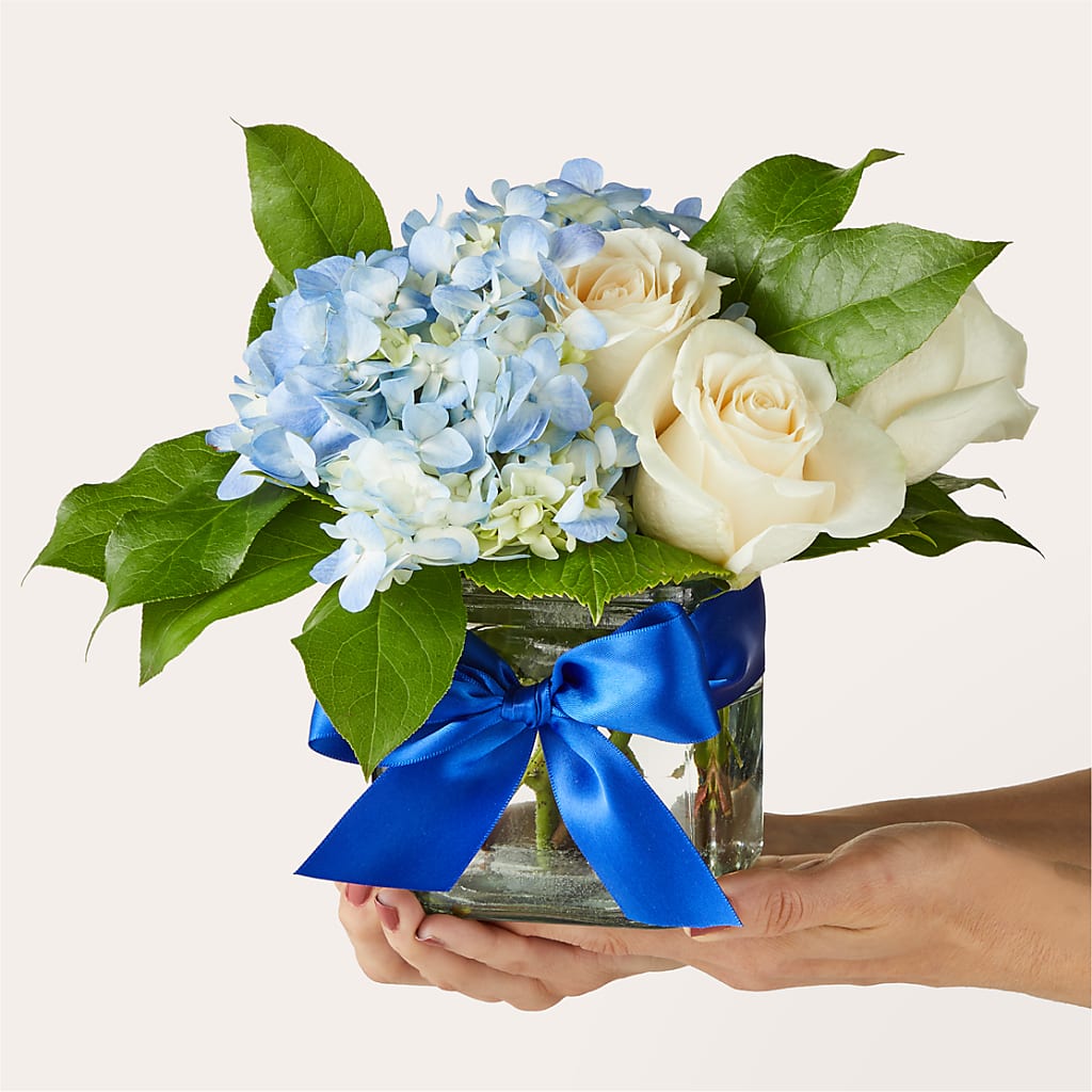 Sky Blue Delight Bouquet – Distinctive Design Studio Llc, Ham Lake MN
