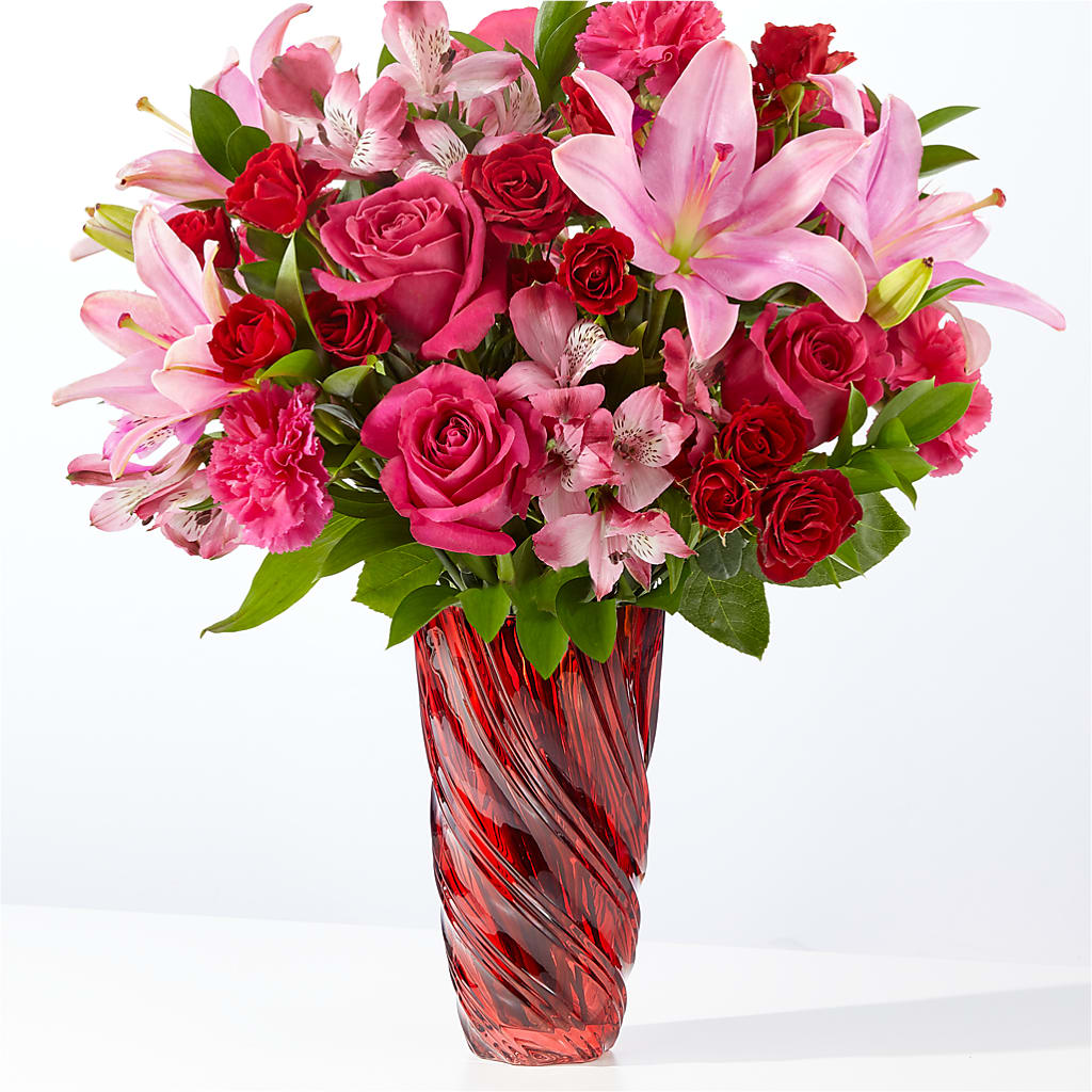 In Love Bouquet with Luxe Swirl Vase – Distinctive Design Studio Llc, Ham Lake MN