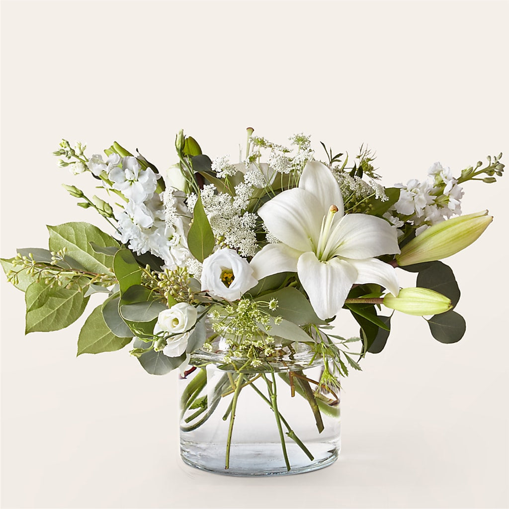 Alluring Elegance Bouquet – Distinctive Design Studio Llc, Ham Lake MN