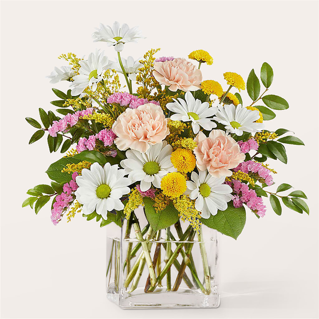 Country Cottage Bouquet – Distinctive Design Studio Llc, Ham Lake MN