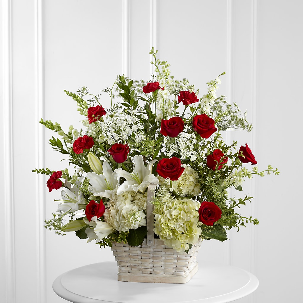 In Loving Memory Arrangement – Distinctive Design Studio Llc, Ham Lake MN