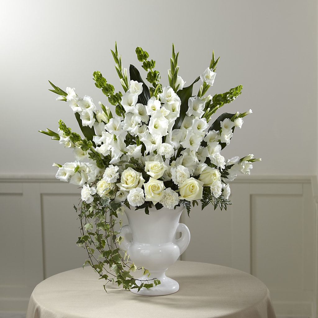 Fond Reflections Arrangement – Distinctive Design Studio Llc, Ham Lake MN