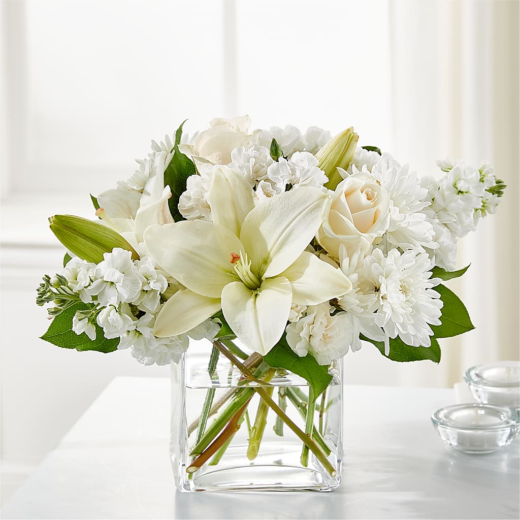 Gentle Breeze Bouquet – Distinctive Design Studio Llc, Ham Lake MN