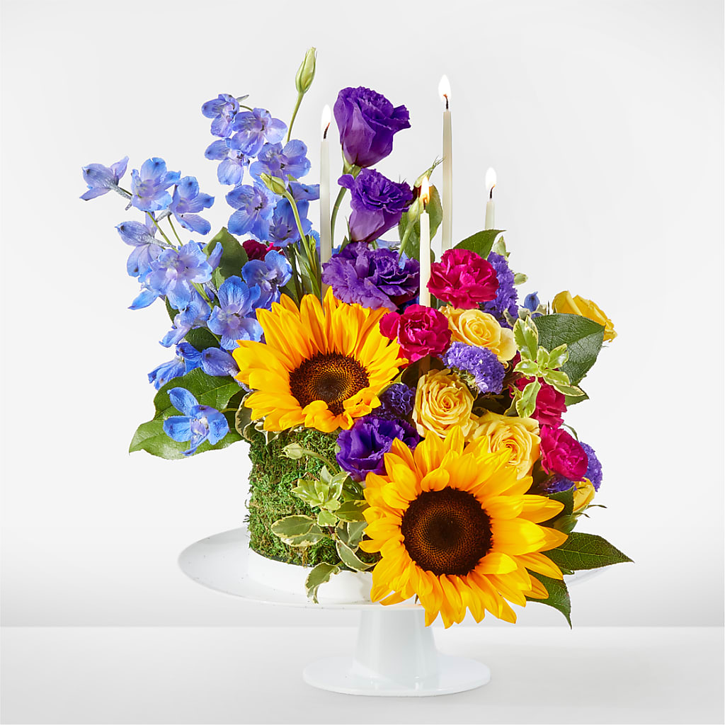 Star of the Day Floral Cake – Distinctive Design Studio Llc, Ham Lake MN