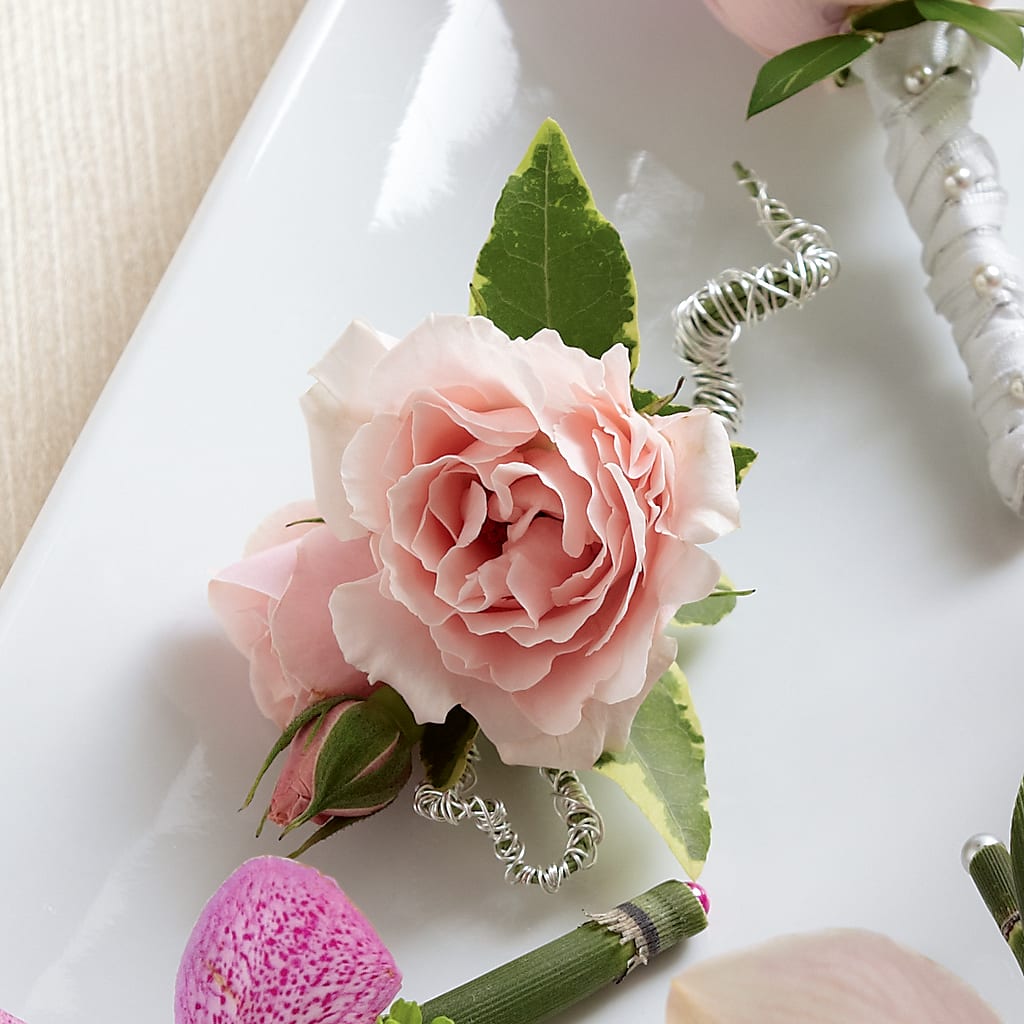 Pink Spray Rose Boutonniere – Distinctive Design Studio Llc, Ham Lake MN