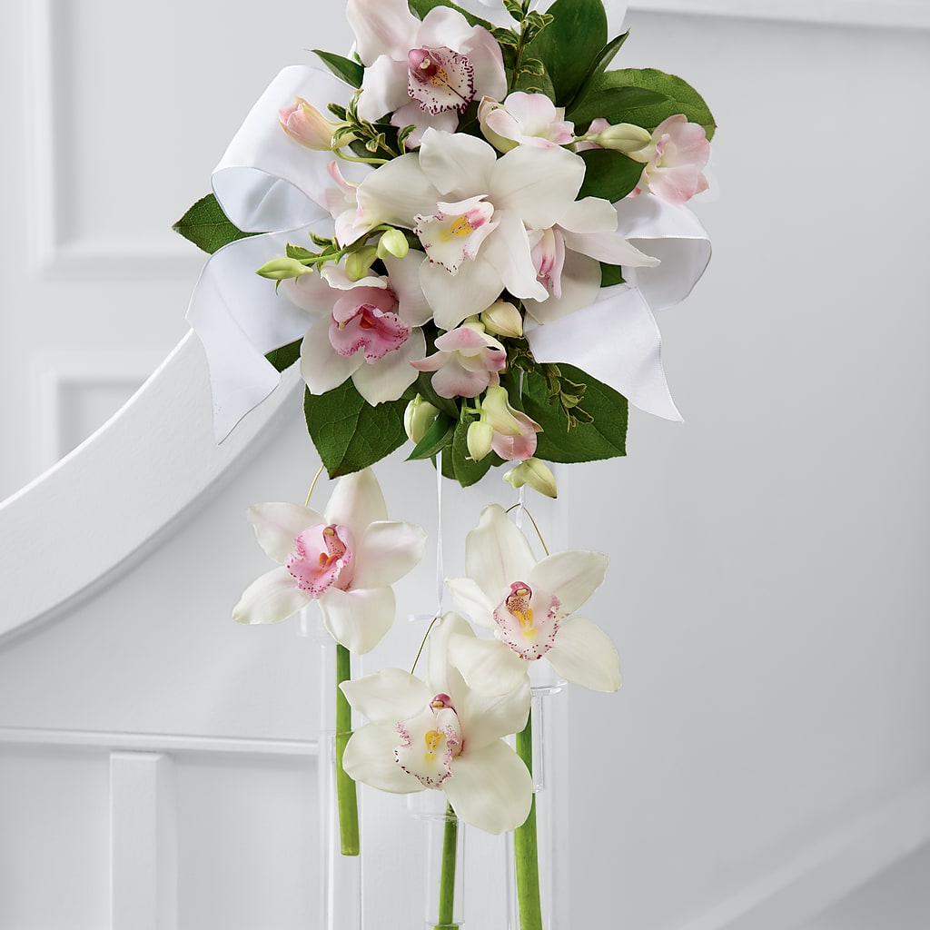 Perfect Entrance Pew Arrangement – Distinctive Design Studio Llc, Ham Lake MN