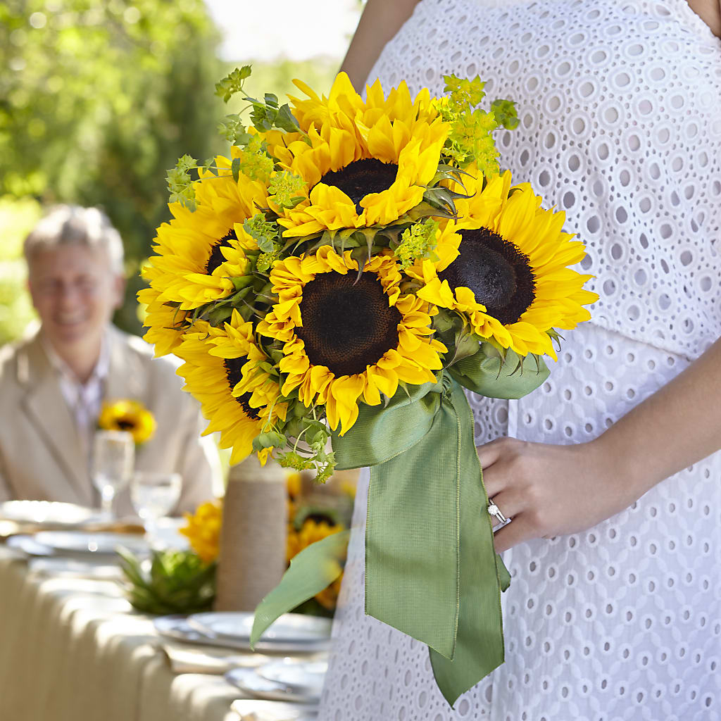 Free Spirit Bouquet – Distinctive Design Studio Llc, Ham Lake MN