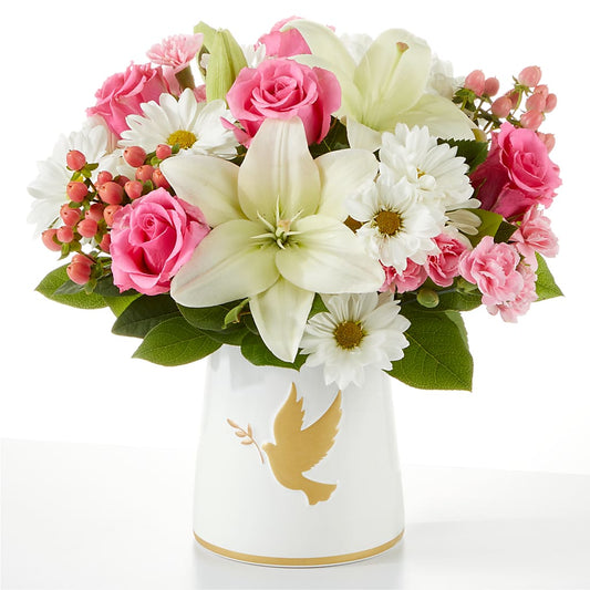 Whispers of Comfort Bouquet – DISTINCTIVE DESIGN STUDIO LLC, Ham Lake MN