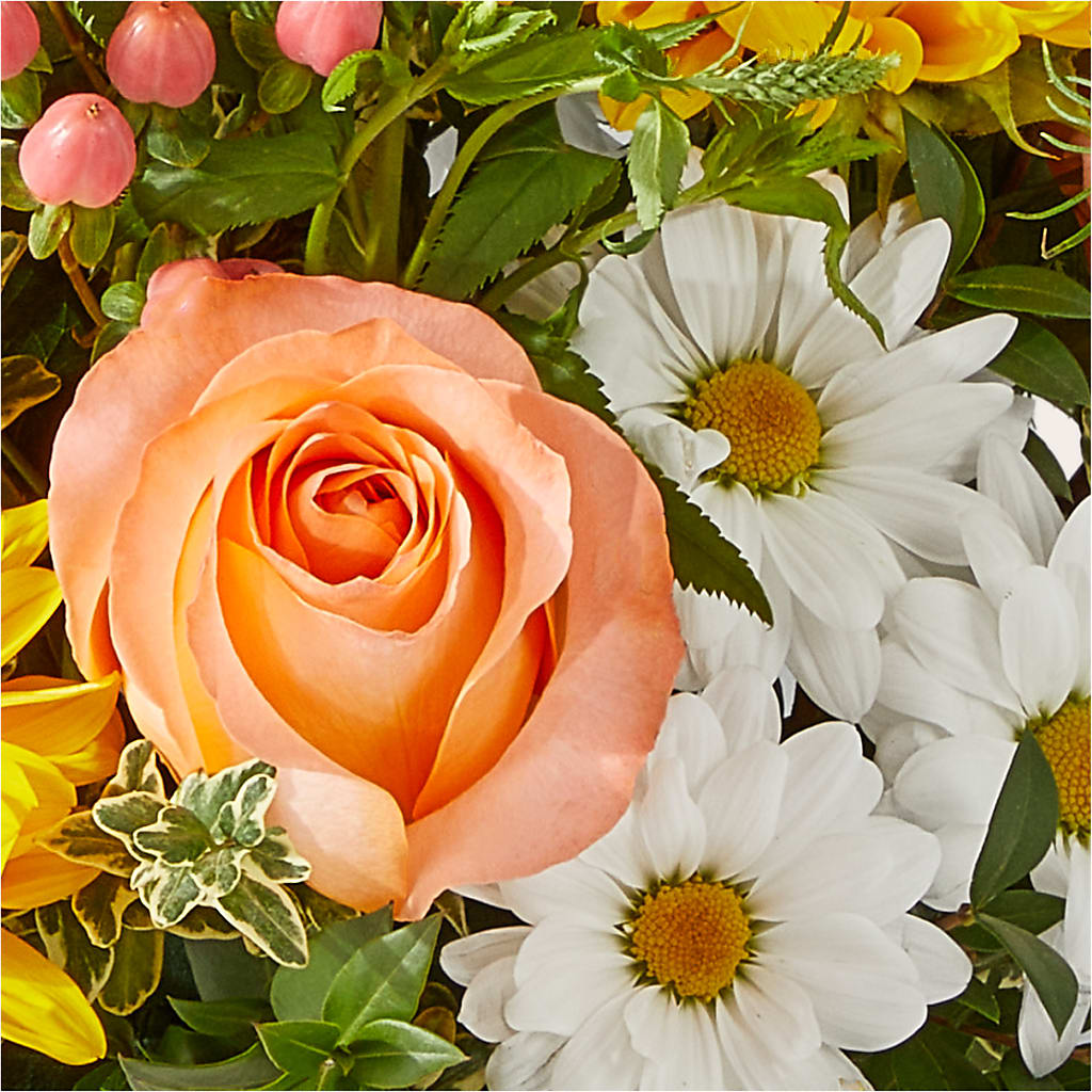 The Good Life Bouquet –  Distinctive Design Studio Llc, Ham Lake MN