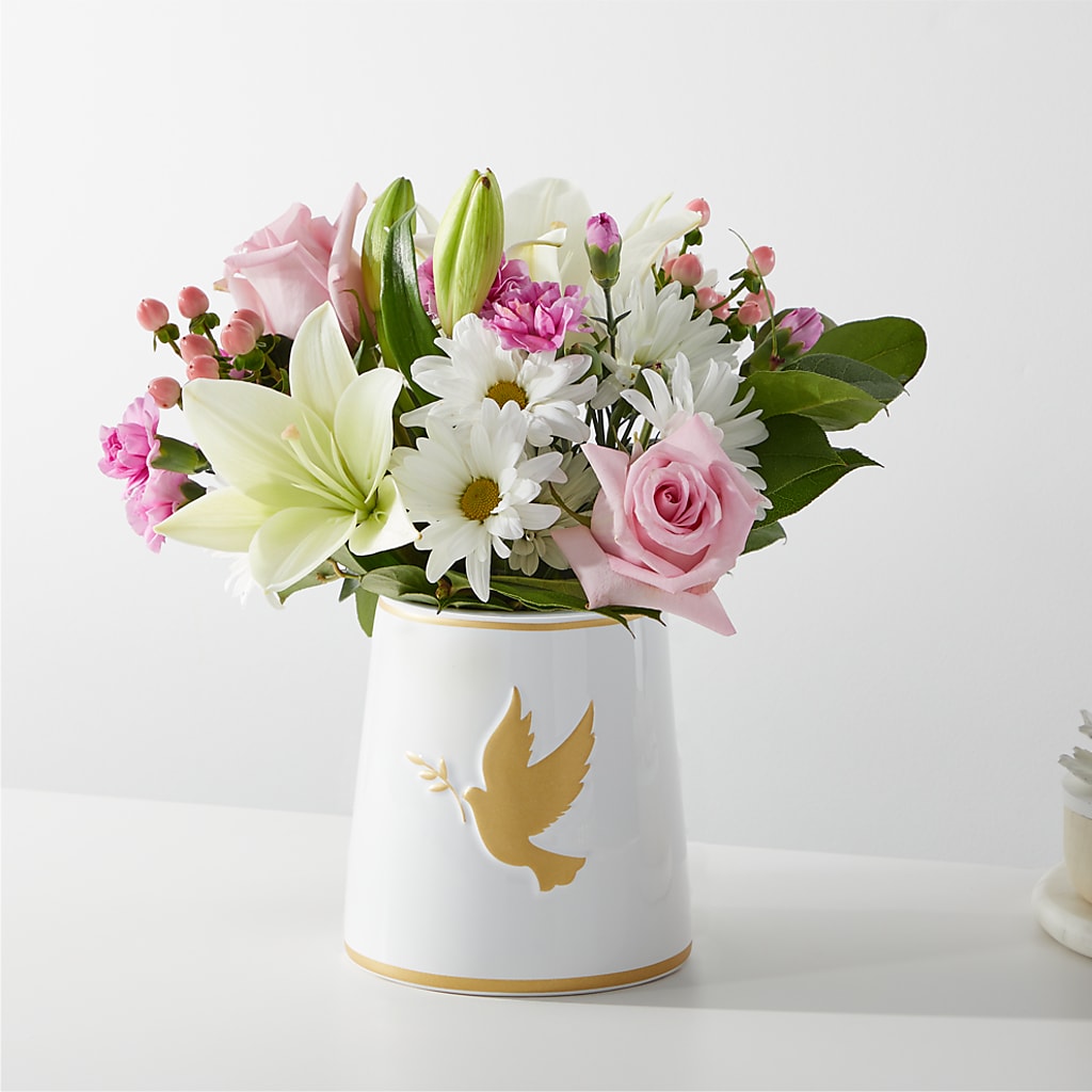 Meaningful Memories Bouquet –  Distinctive Design Studio Llc, Ham Lake MN