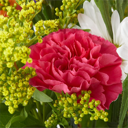 Oopsie Daisy Bouquet –  Distinctive Design Studio Llc, Ham Lake MN