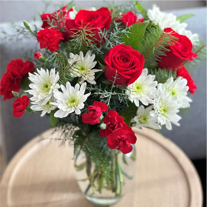 Seasonal Magic Bouquet –  Distinctive Design Studio Llc, Ham Lake MN