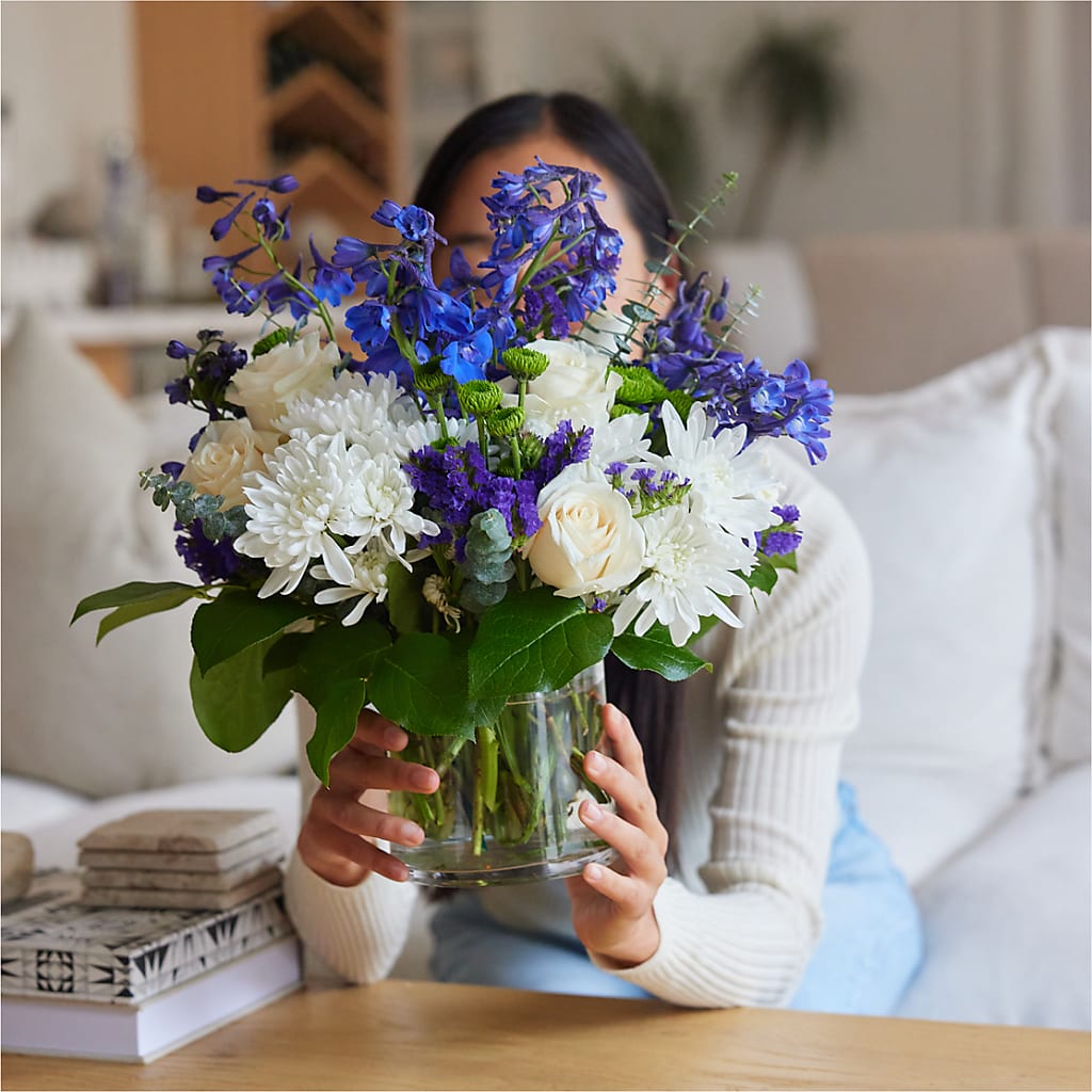 Cerulean Waves Bouquet –  Distinctive Design Studio Llc, Ham Lake MN