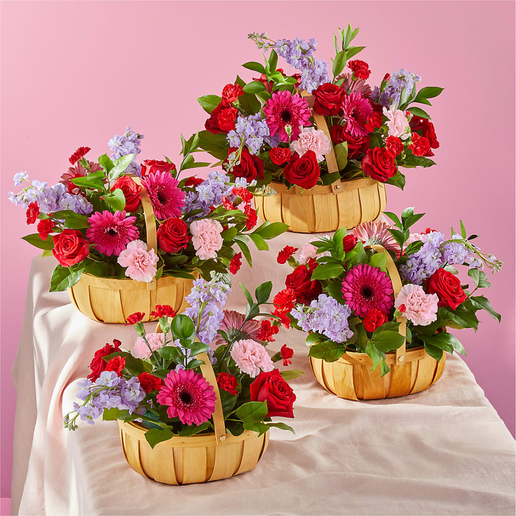 Pink Picnic Basket –  Distinctive Design Studio Llc, Ham Lake MN