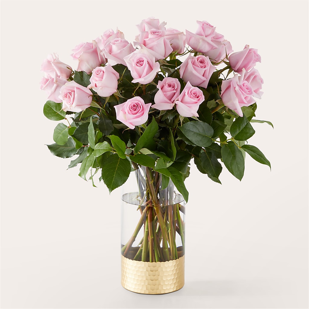 Picture Perfect Pink Rose Bouquet –  Distinctive Design Studio Llc, Ham Lake MN