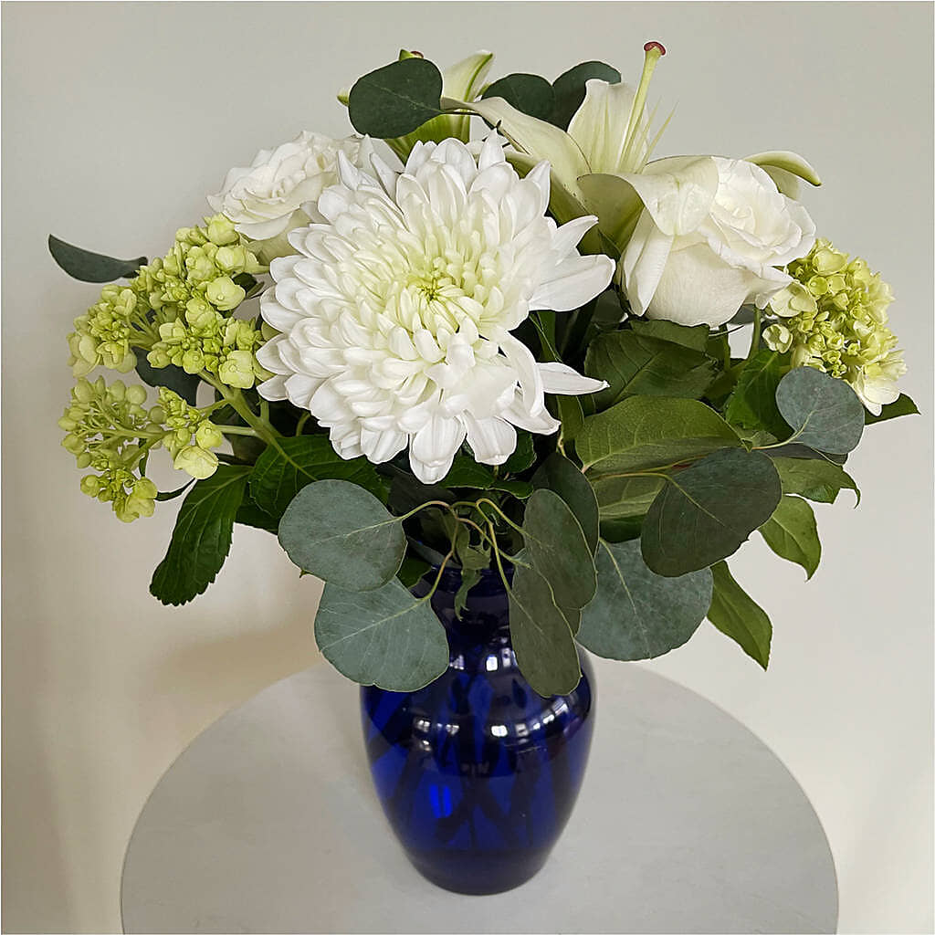 Snowy Dreams Bouquet –  Distinctive Design Studio Llc, Ham Lake MN