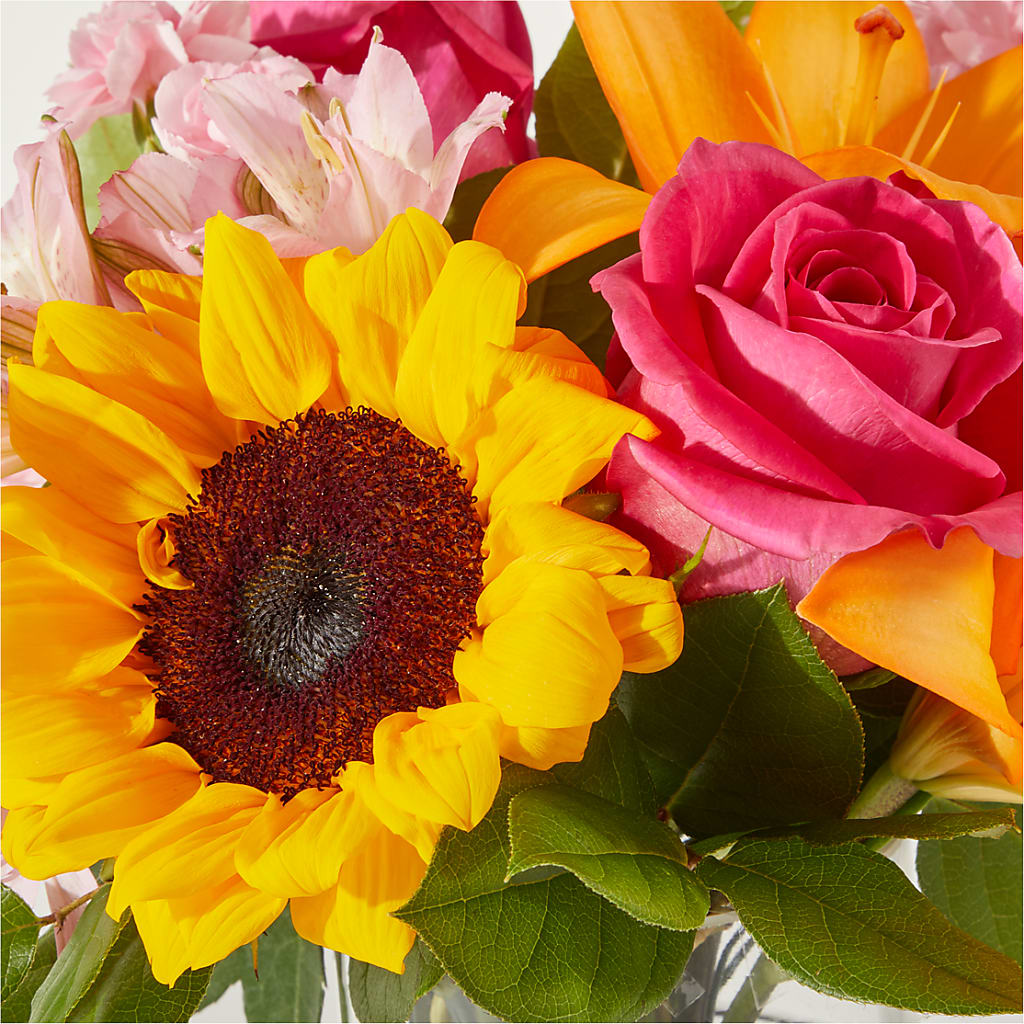 In Full Swing Bouquet –  Distinctive Design Studio Llc, Ham Lake MN