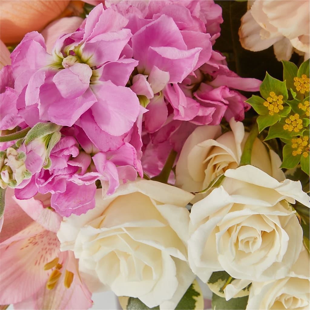 Paradise Bouquet –  Distinctive Design Studio Llc, Ham Lake MN
