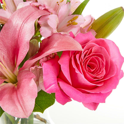 Lots of Love Bouquet –  Distinctive Design Studio Llc, Ham Lake MN
