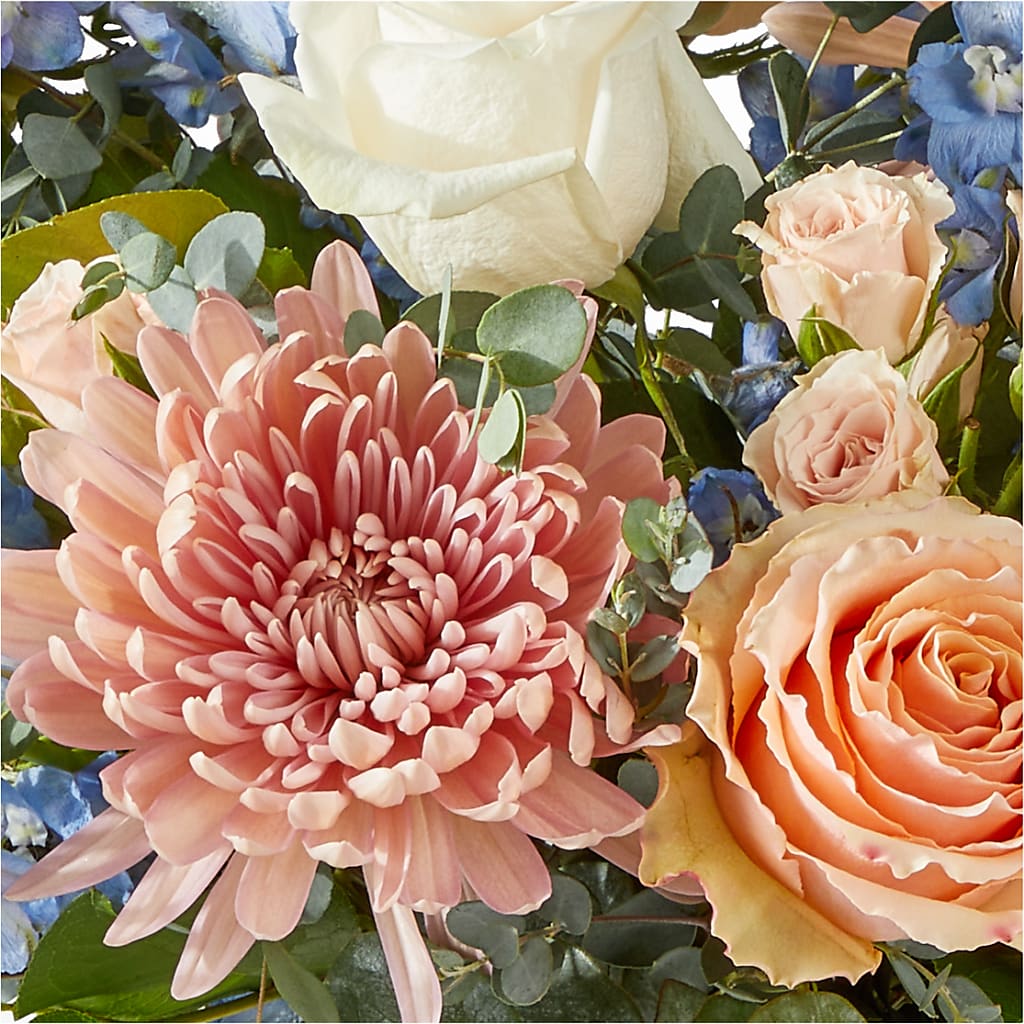 Inspired Bouquet –  Distinctive Design Studio Llc, Ham Lake MN
