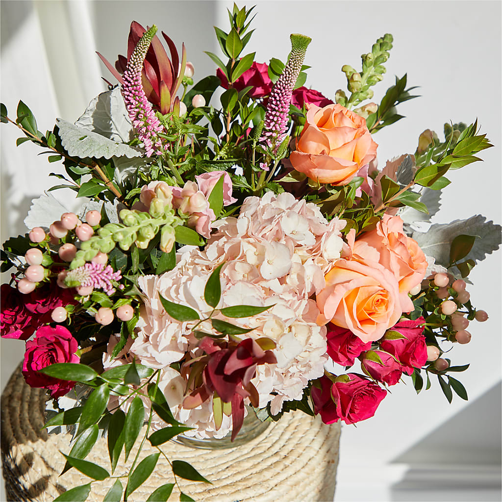 Glitz & Glam Bouquet –  Distinctive Design Studio Llc, Ham Lake MN