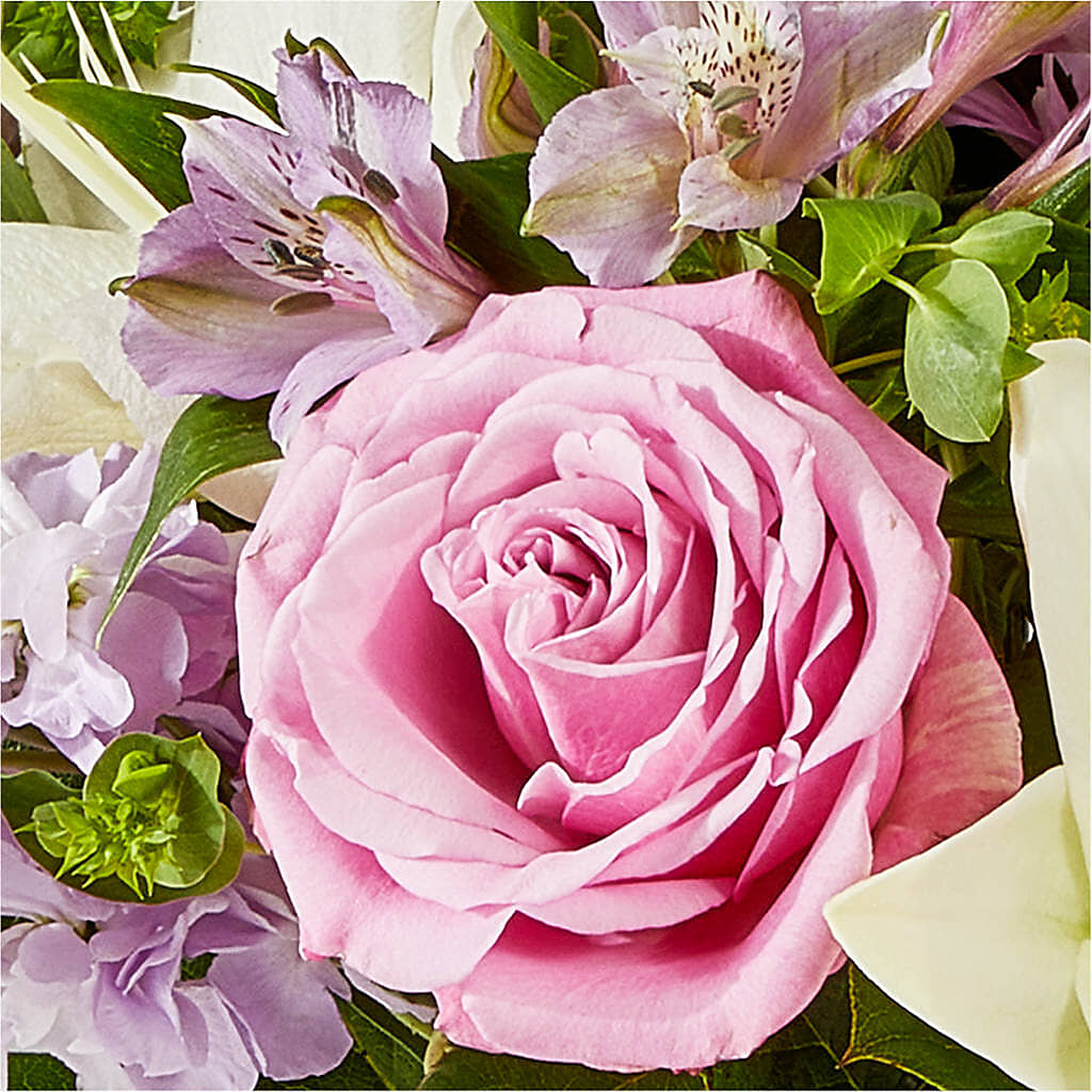 Daydreamer Bouquet –  Distinctive Design Studio Llc, Ham Lake MN