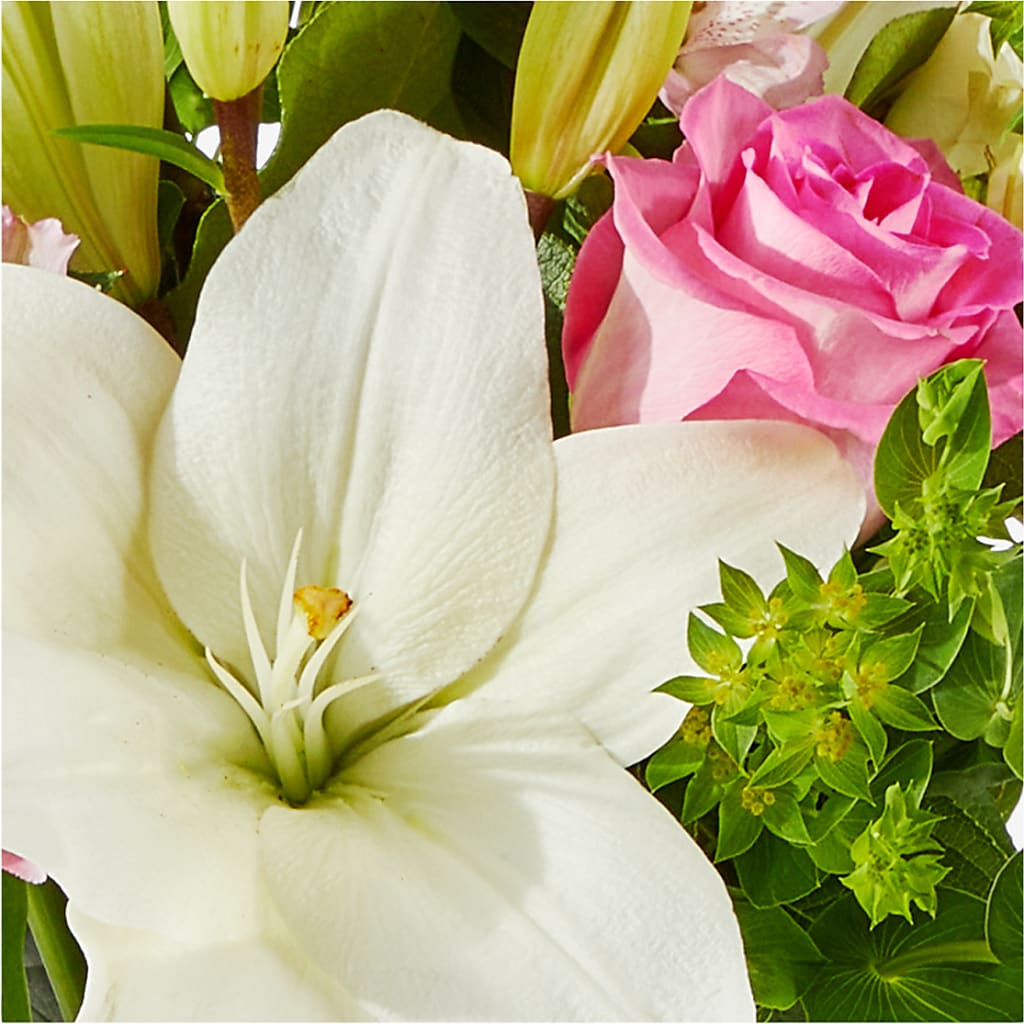 Fondly Bouquet –  Distinctive Design Studio Llc, Ham Lake MN